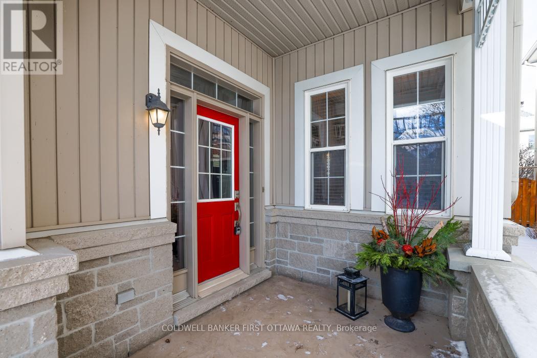 104 Streamside Crescent, Ottawa, Ontario  K2W 0A9 - Photo 4 - X12613794