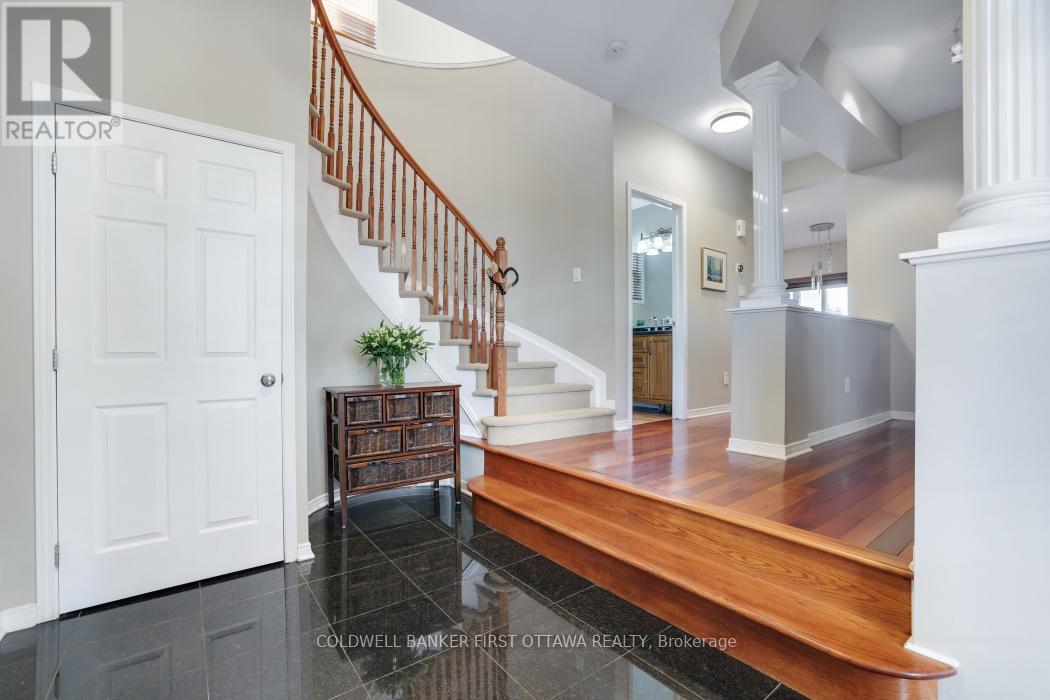 104 Streamside Crescent, Ottawa, Ontario  K2W 0A9 - Photo 5 - X12613794