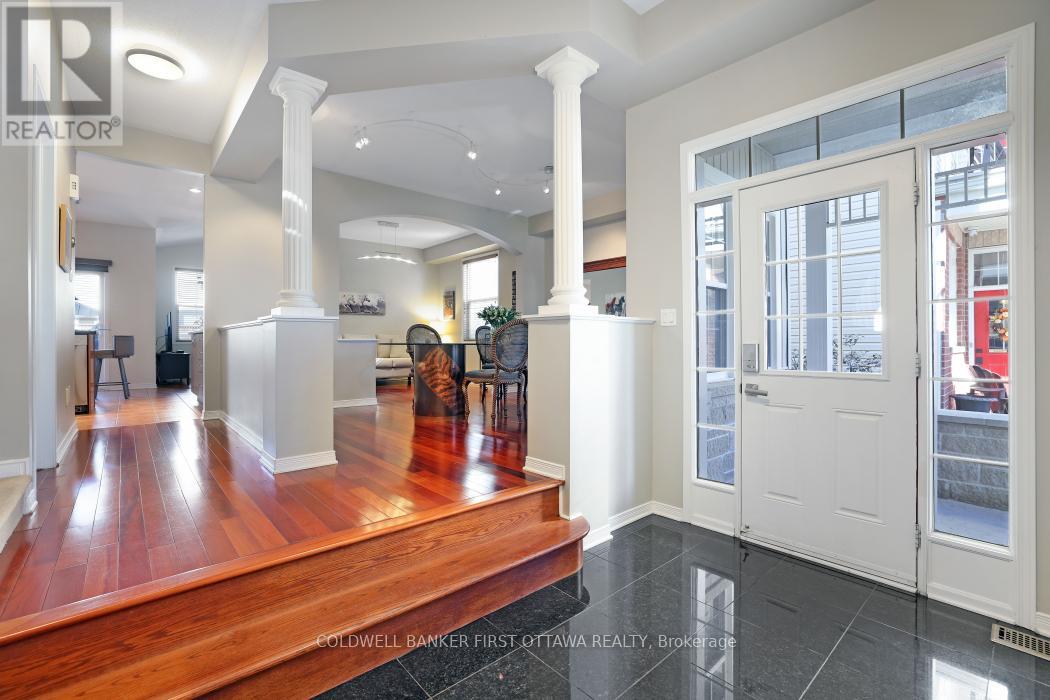 104 Streamside Crescent, Ottawa, Ontario  K2W 0A9 - Photo 6 - X12613794