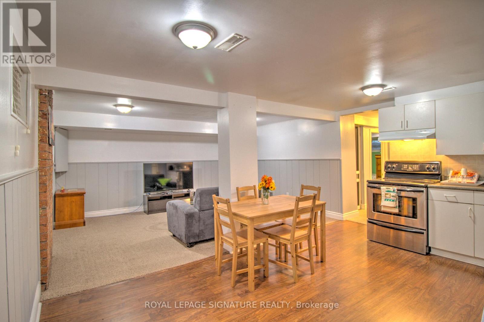 Bsmt - 2015 Fontwell Crescent, Mississauga (Clarkson), Ontario  L5J 2G6 - Photo 2 - W12613416