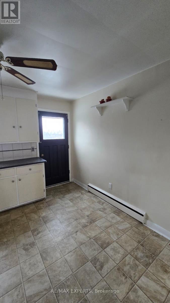 5 - 63 Donald Street, Belleville, Ontario  K8P 2J2 - Photo 8 - X12600592