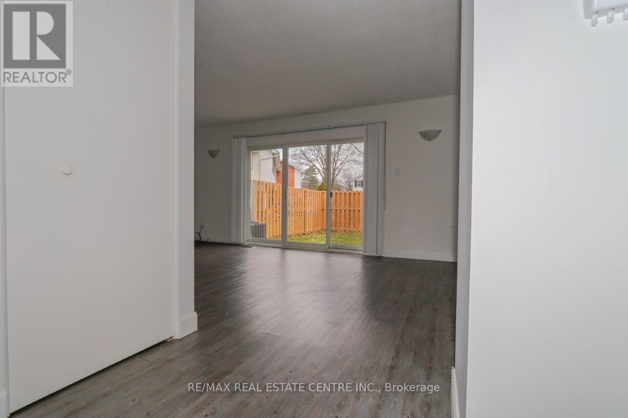 1 - 411 Keats Way, Waterloo, Ontario  N2L 5S7 - Photo 10 - X12465988