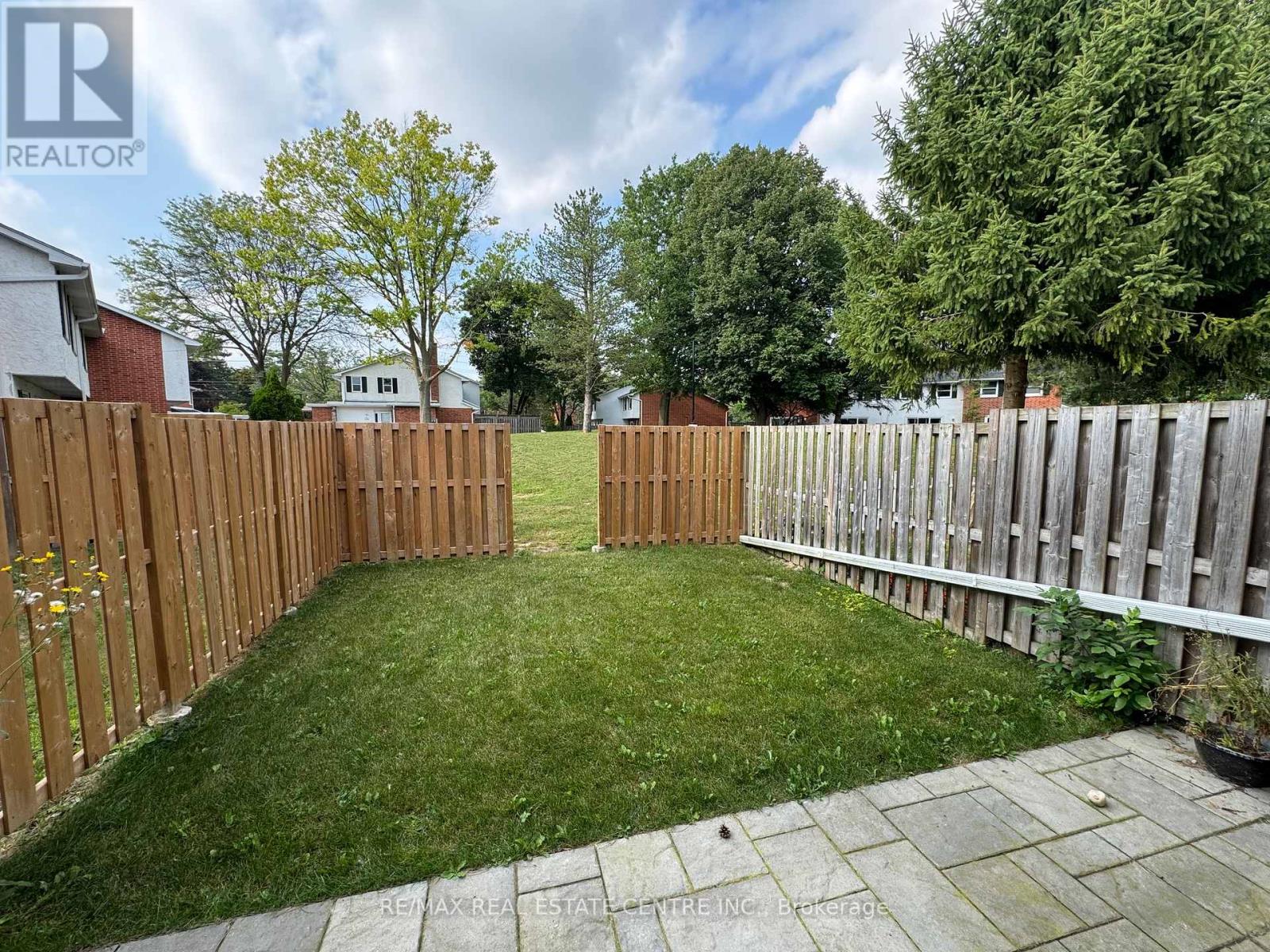 1 - 411 Keats Way, Waterloo, Ontario  N2L 5S7 - Photo 9 - X12465988