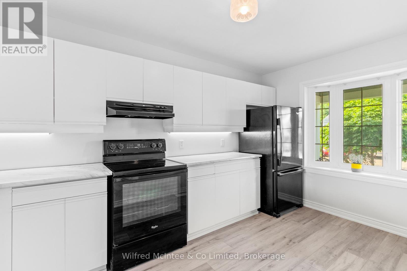 9 - 834 Arlington Street, Saugeen Shores, Ontario  N0H 2C4 - Photo 3 - X12613878