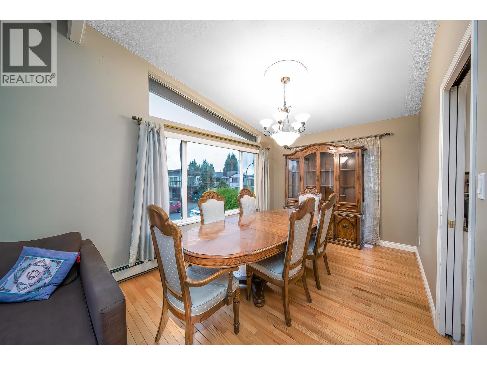 951 Everett Crescent, Burnaby, British Columbia V5A 2N6 - Photo 10 - R3070402