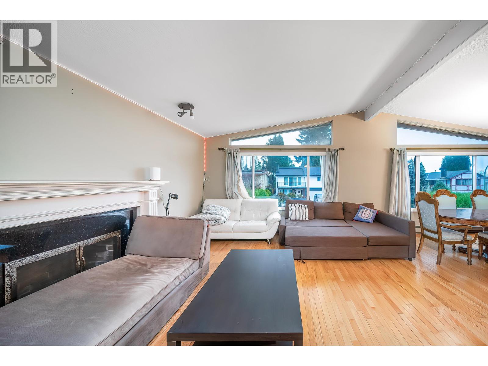 951 Everett Crescent, Burnaby, British Columbia V5A 2N6 - Photo 9 - R3070402