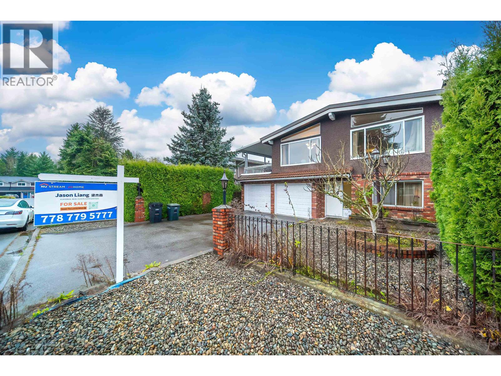 951 Everett Crescent, Burnaby, British Columbia V5A 2N6 - Photo 5 - R3070402