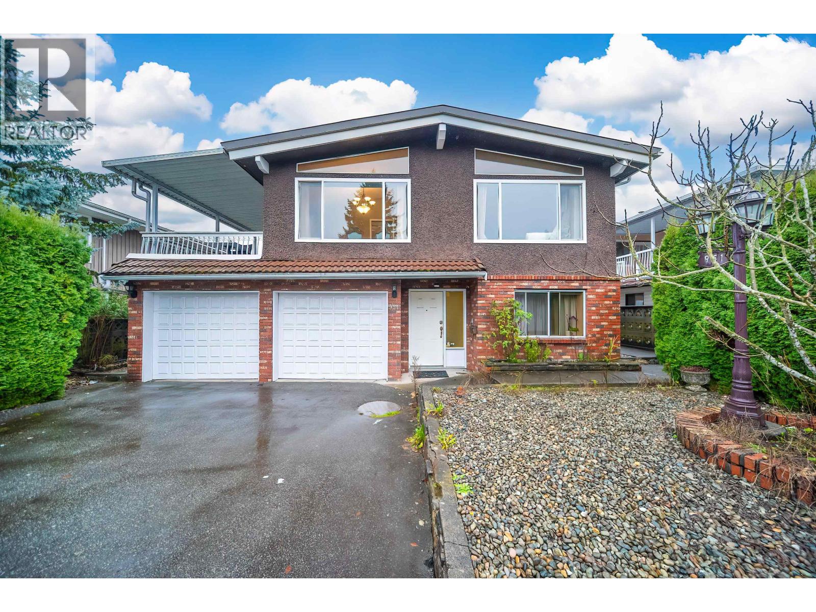 951 Everett Crescent, Burnaby, British Columbia V5A 2N6 - Photo 1 - R3070402