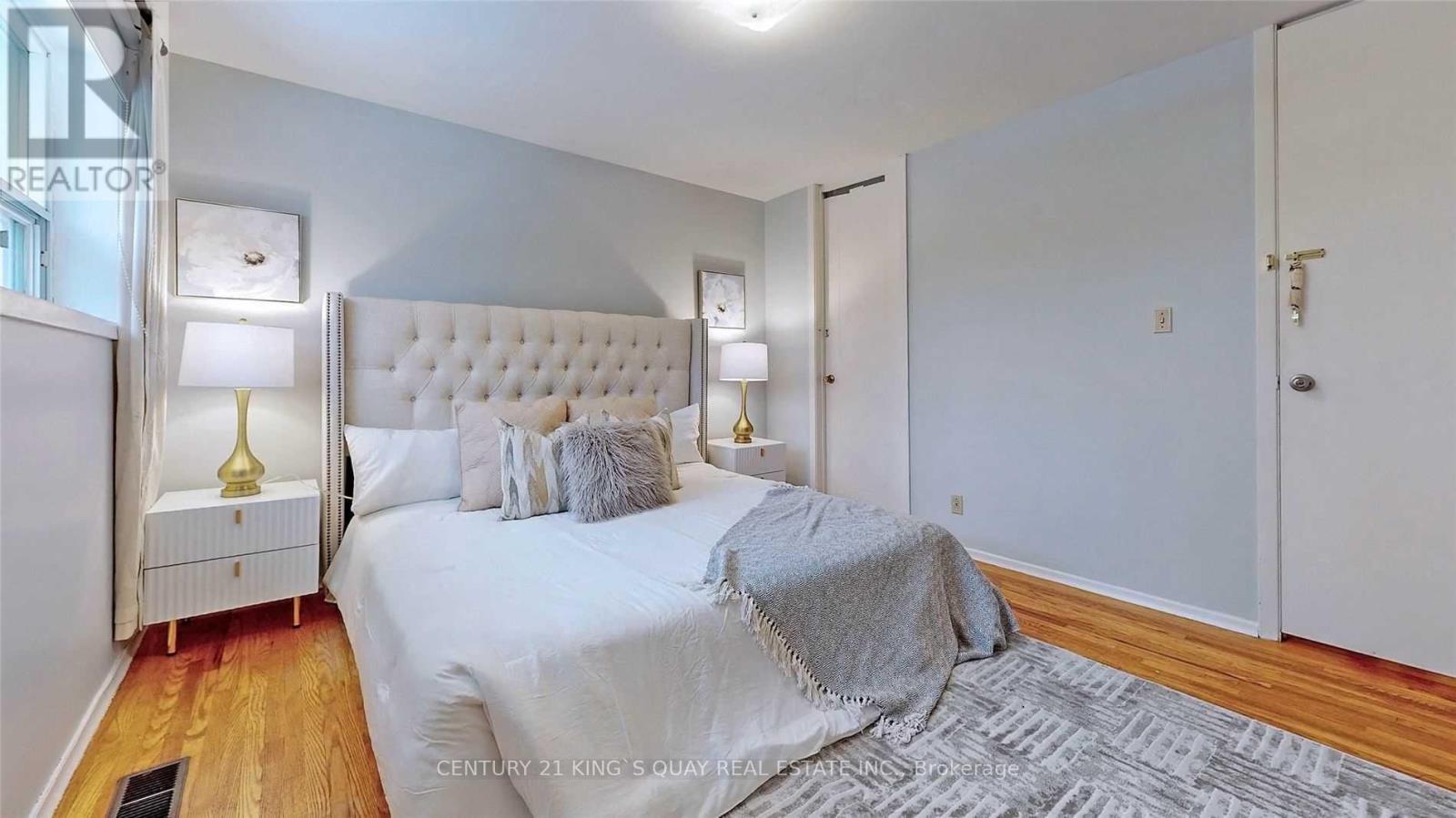 16 Kingslake Road, Toronto, Ontario  M2J 3C9 - Photo 15 - C12613818