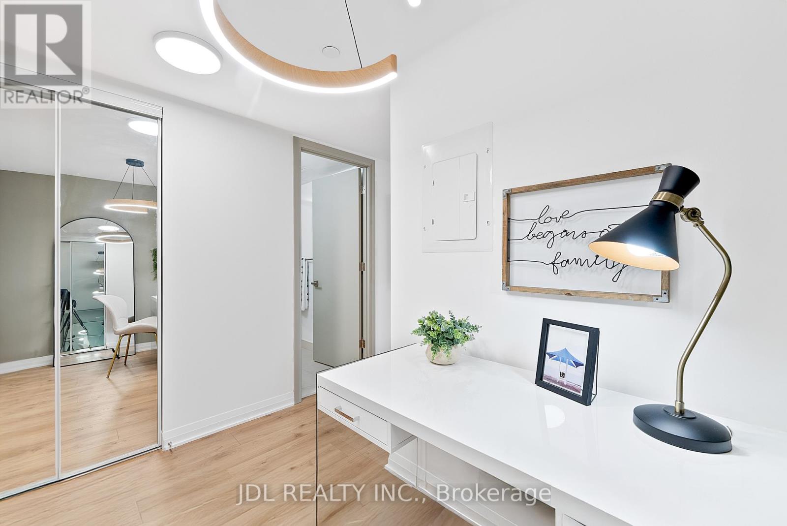 1001 - 99 Foxbar Road, Toronto (Yonge-St. Clair), Ontario  M4V 0B2 - Photo 16 - C12613876