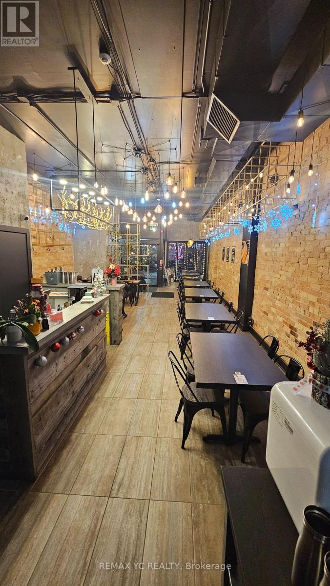 23 KING STREET N, Waterloo, Ontario