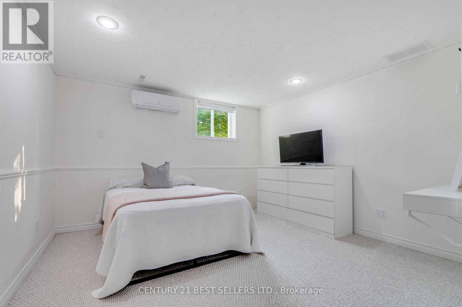 14 Pioneer Ridge Court, Essa, Ontario  L0L 1N0 - Photo 38 - N12613812