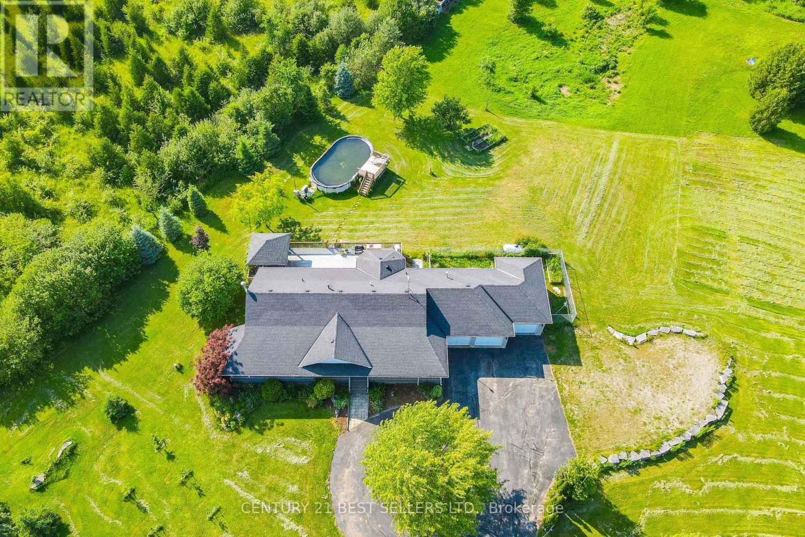 14 Pioneer Ridge Court, Essa, Ontario  L0L 1N0 - Photo 8 - N12613812