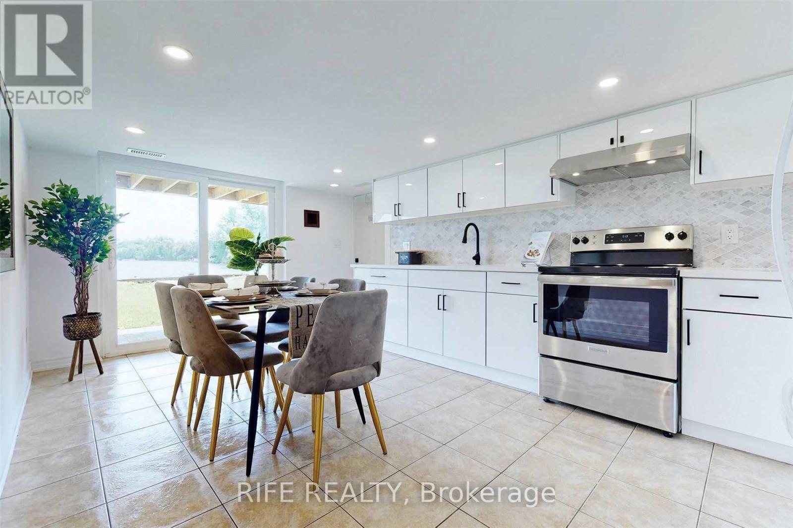 41 Connor Drive, Whitchurch-Stouffville, Ontario  L4A 7X3 - Photo 10 - N12613872