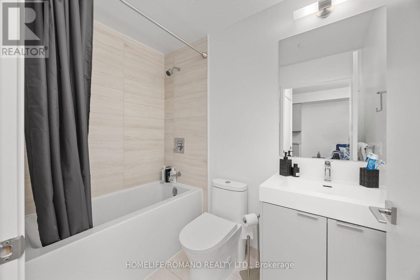 1426 - 498 Caldari Road, Vaughan, Ontario  L4K 2N9 - Photo 19 - N12613874