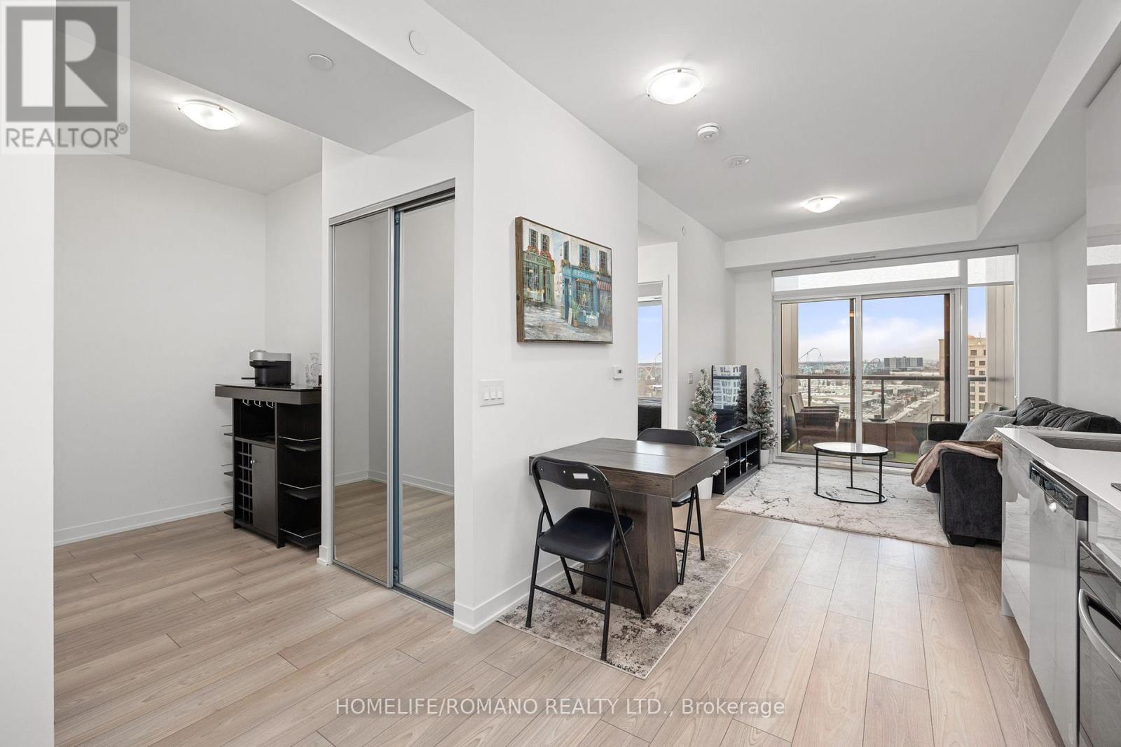 1426 - 498 Caldari Road, Vaughan, Ontario  L4K 2N9 - Photo 4 - N12613874