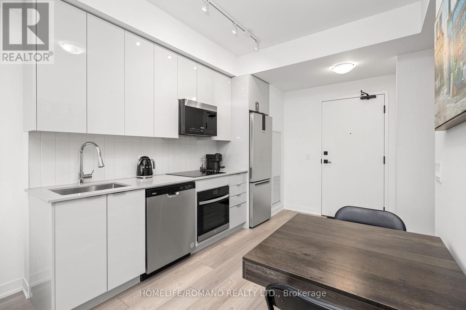 1426 - 498 Caldari Road, Vaughan, Ontario  L4K 2N9 - Photo 9 - N12613874