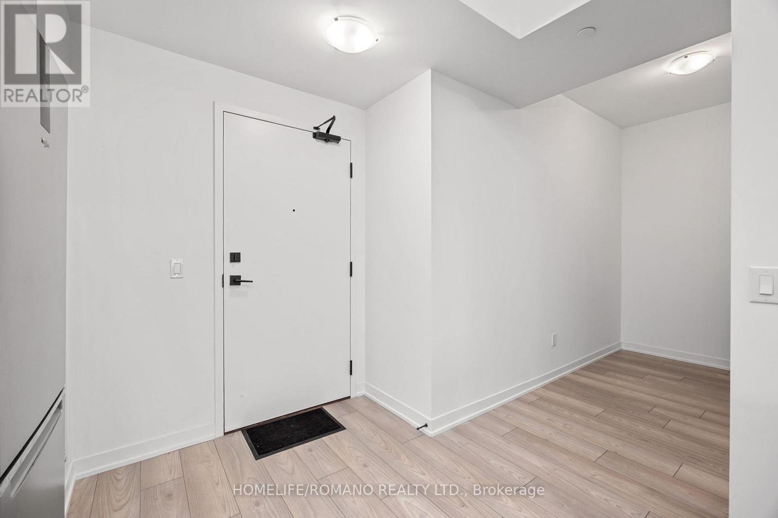 1426 - 498 Caldari Road, Vaughan (Concord), Ontario  L4K 2N9 - Photo 3 - N12613890