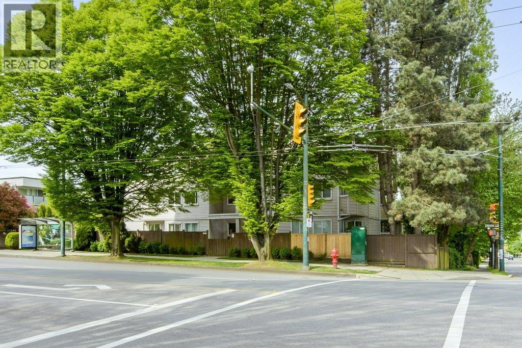 301 29 Nanaimo Street, Vancouver, British Columbia V5L 4Z6 - Photo 25 - R3071387