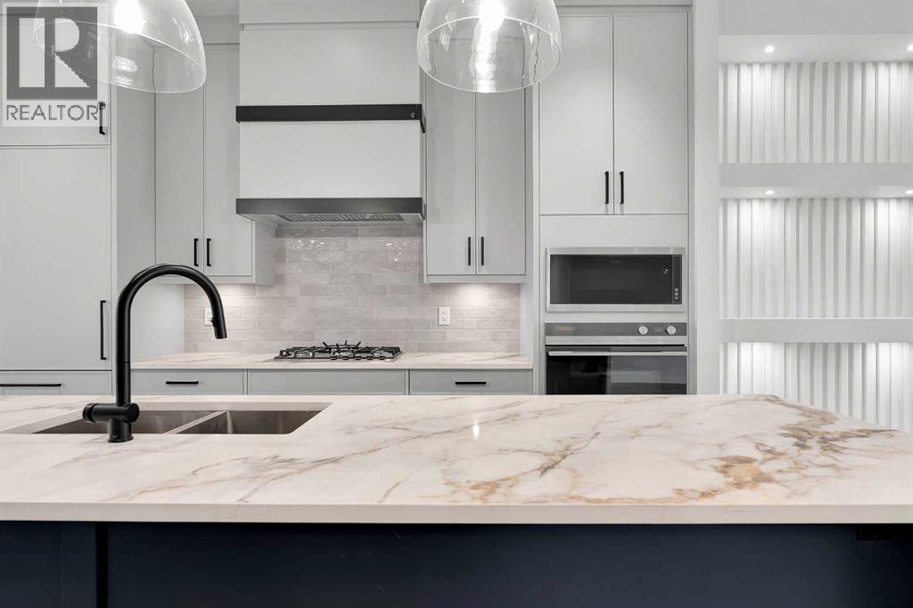 2526 7 Avenue Nw, Calgary, Alberta  T2N 1A4 - Photo 11 - A2269153