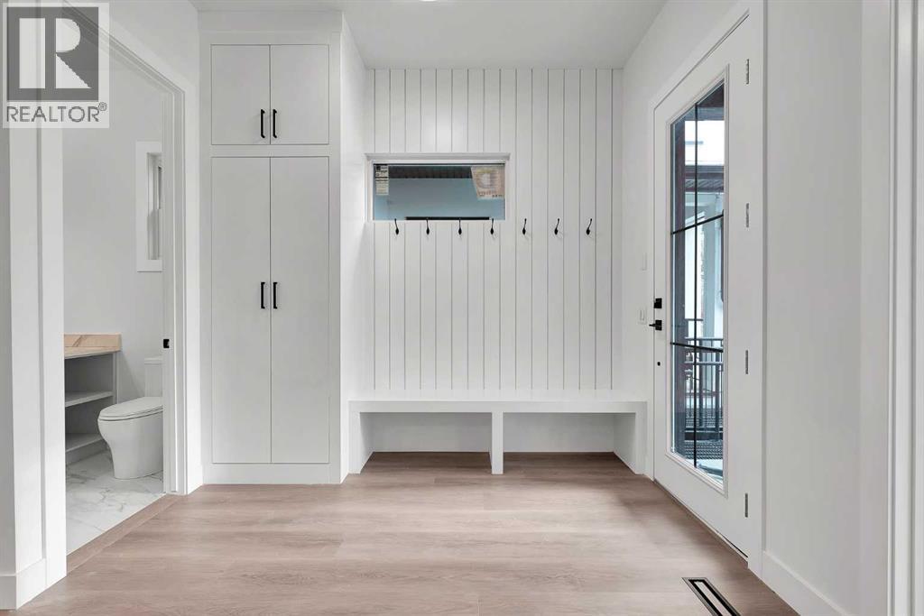 2526 7 Avenue Nw, Calgary, Alberta  T2N 1A4 - Photo 2 - A2269153