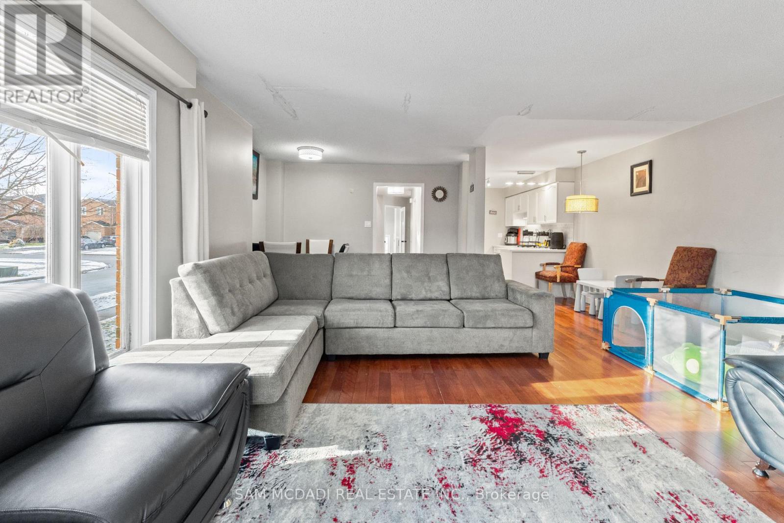 1073 Gabriel Place, Burlington, Ontario  L7R 4J6 - Photo 13 - W12613804