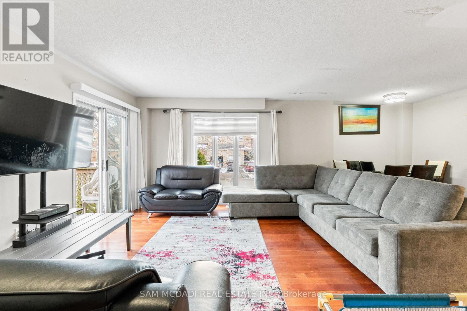 1073 Gabriel Place, Burlington, Ontario  L7R 4J6 - Photo 15 - W12613804