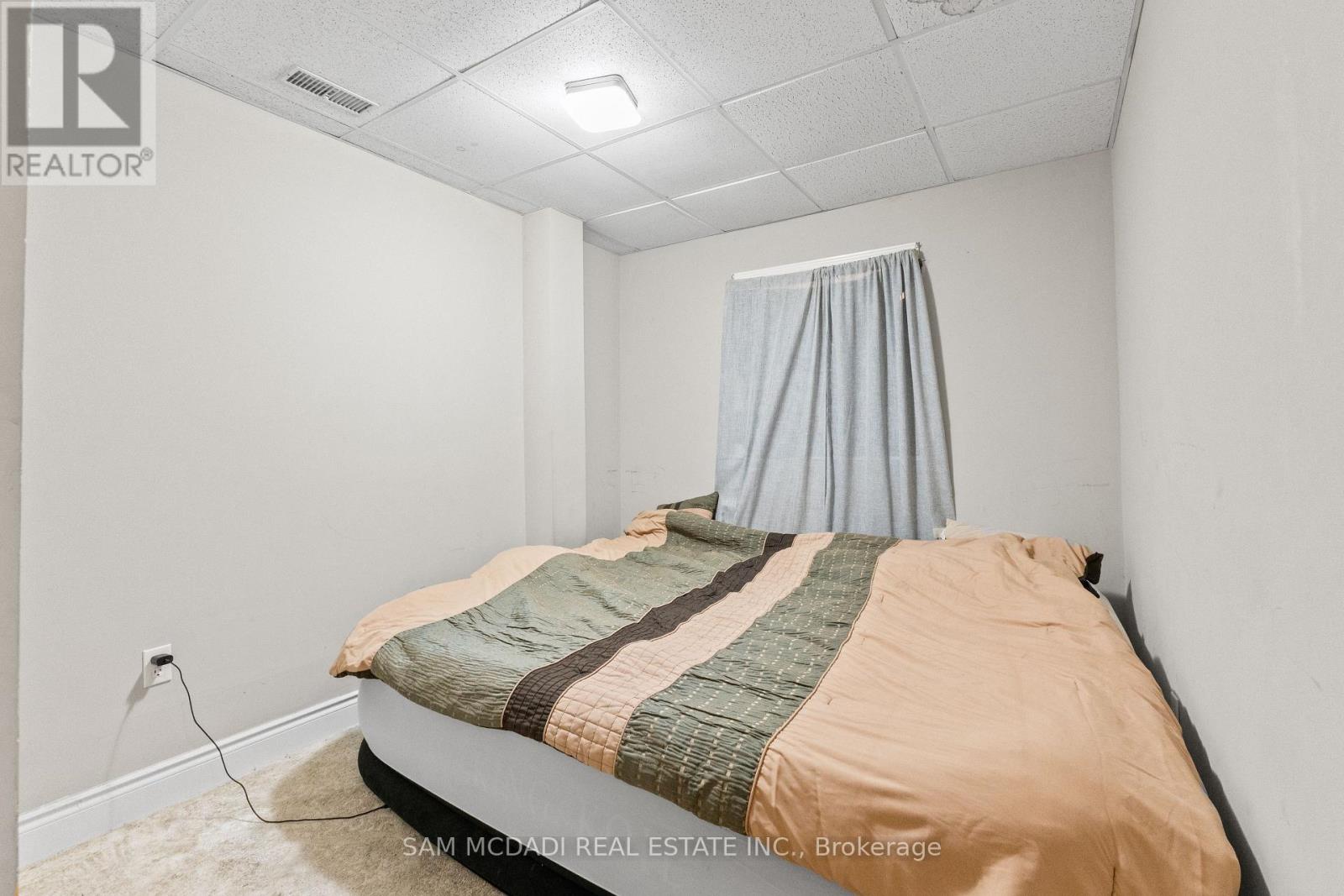 1073 Gabriel Place, Burlington, Ontario  L7R 4J6 - Photo 25 - W12613804