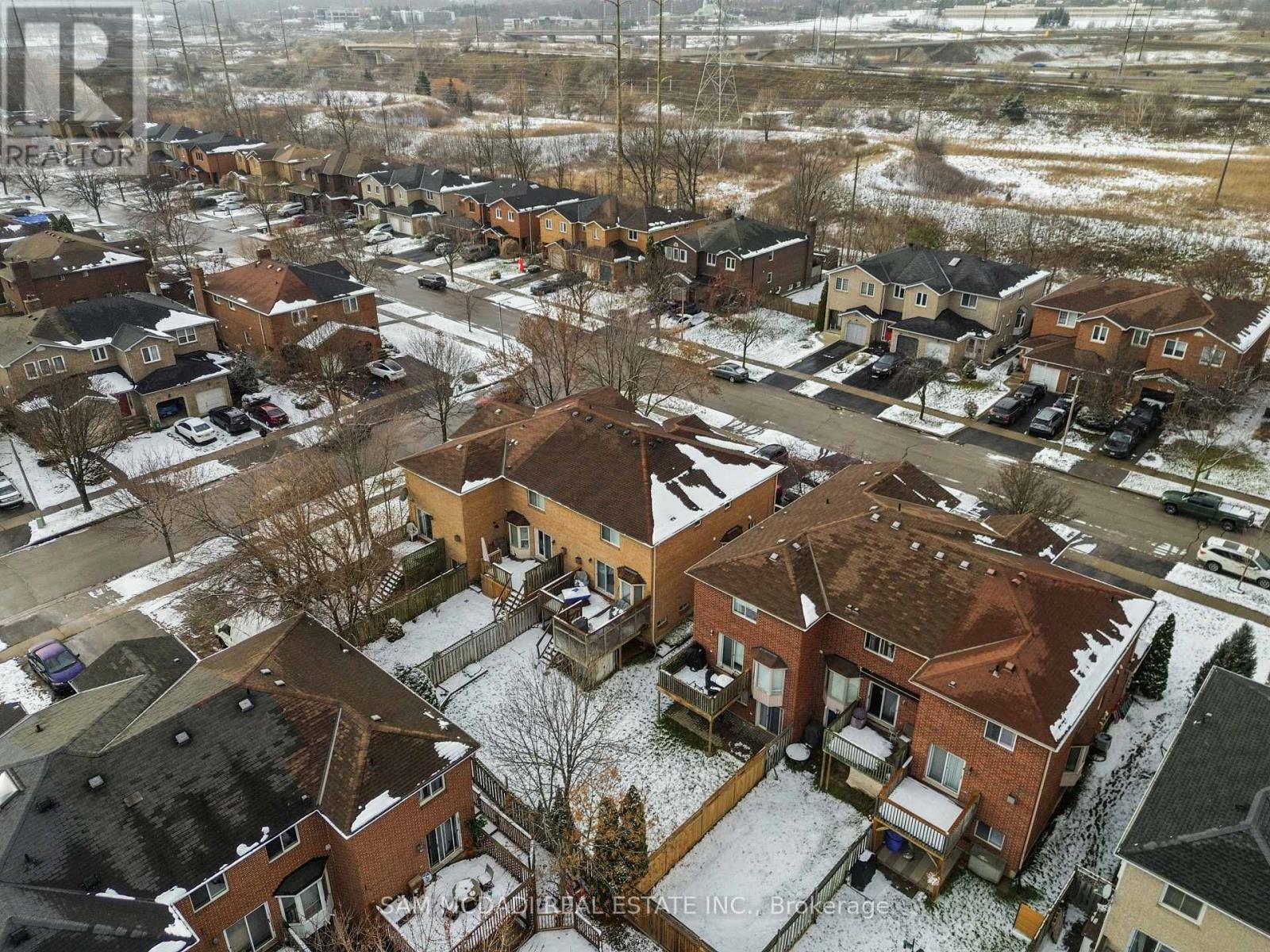 1073 Gabriel Place, Burlington, Ontario  L7R 4J6 - Photo 38 - W12613804