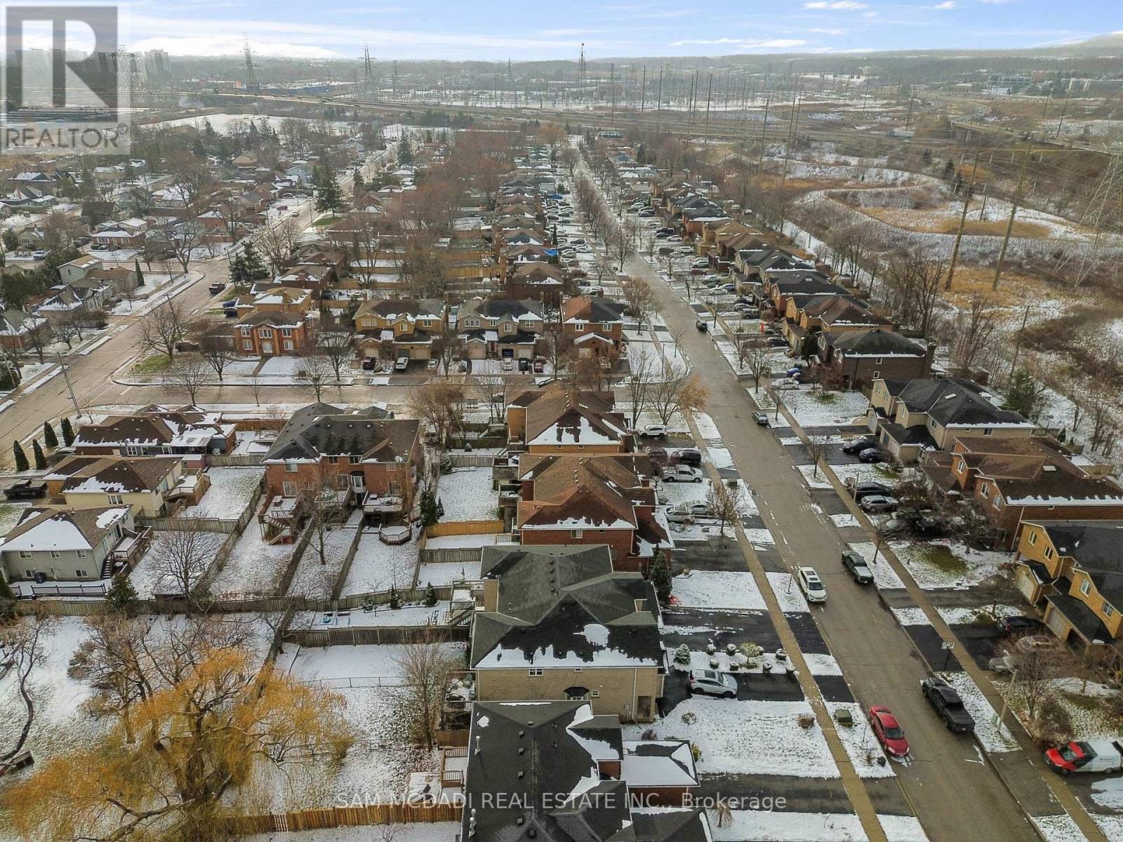 1073 Gabriel Place, Burlington, Ontario  L7R 4J6 - Photo 39 - W12613804