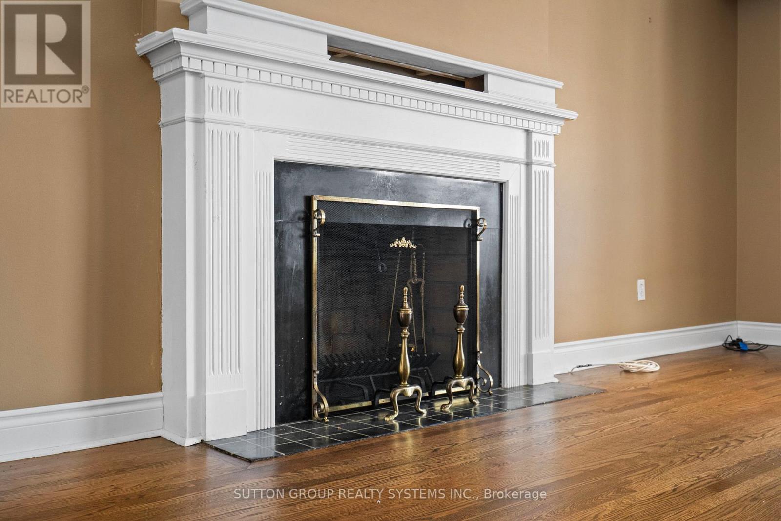 Main Floor - 103 Summitcrest Drive, Toronto, Ontario  M9P 1H7 - Photo 14 - W12613824