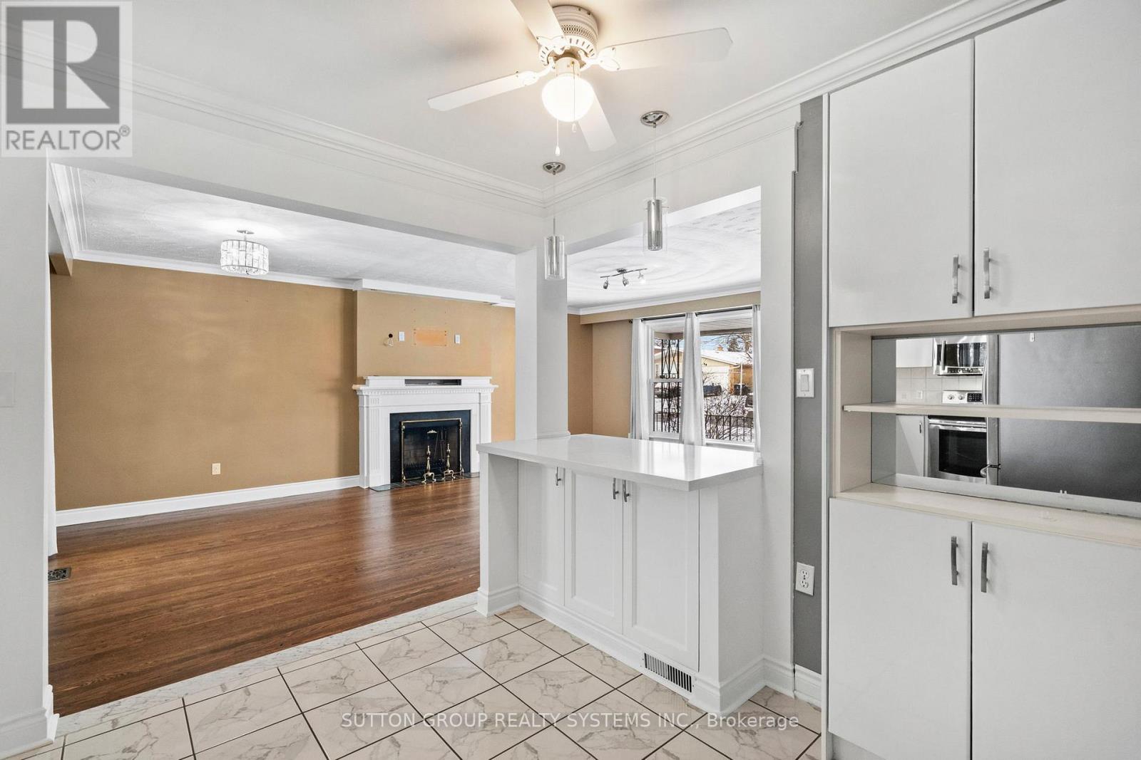 Main Floor - 103 Summitcrest Drive, Toronto, Ontario  M9P 1H7 - Photo 15 - W12613824