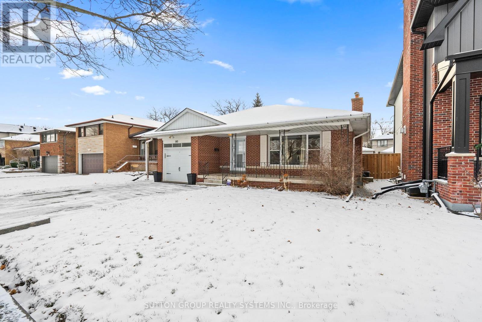 Main Floor - 103 Summitcrest Drive, Toronto, Ontario  M9P 1H7 - Photo 2 - W12613824