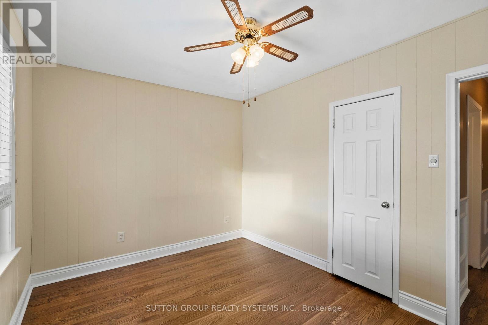 Main Floor - 103 Summitcrest Drive, Toronto, Ontario  M9P 1H7 - Photo 25 - W12613824