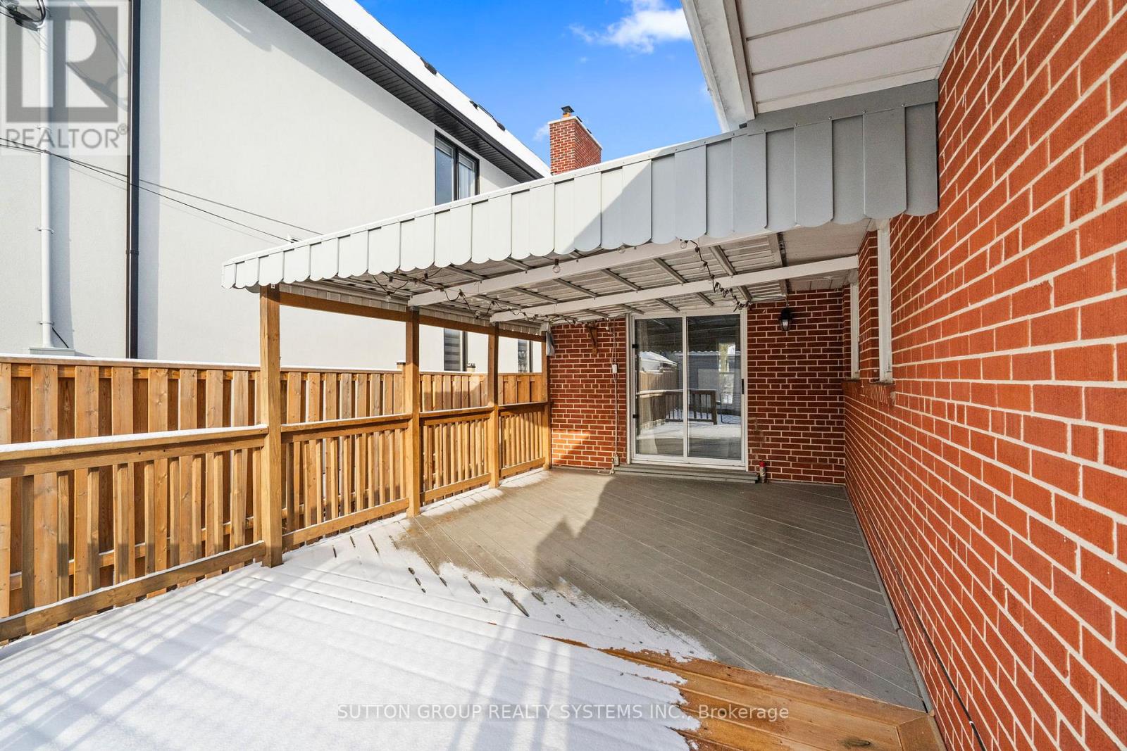 Main Floor - 103 Summitcrest Drive, Toronto, Ontario  M9P 1H7 - Photo 35 - W12613824