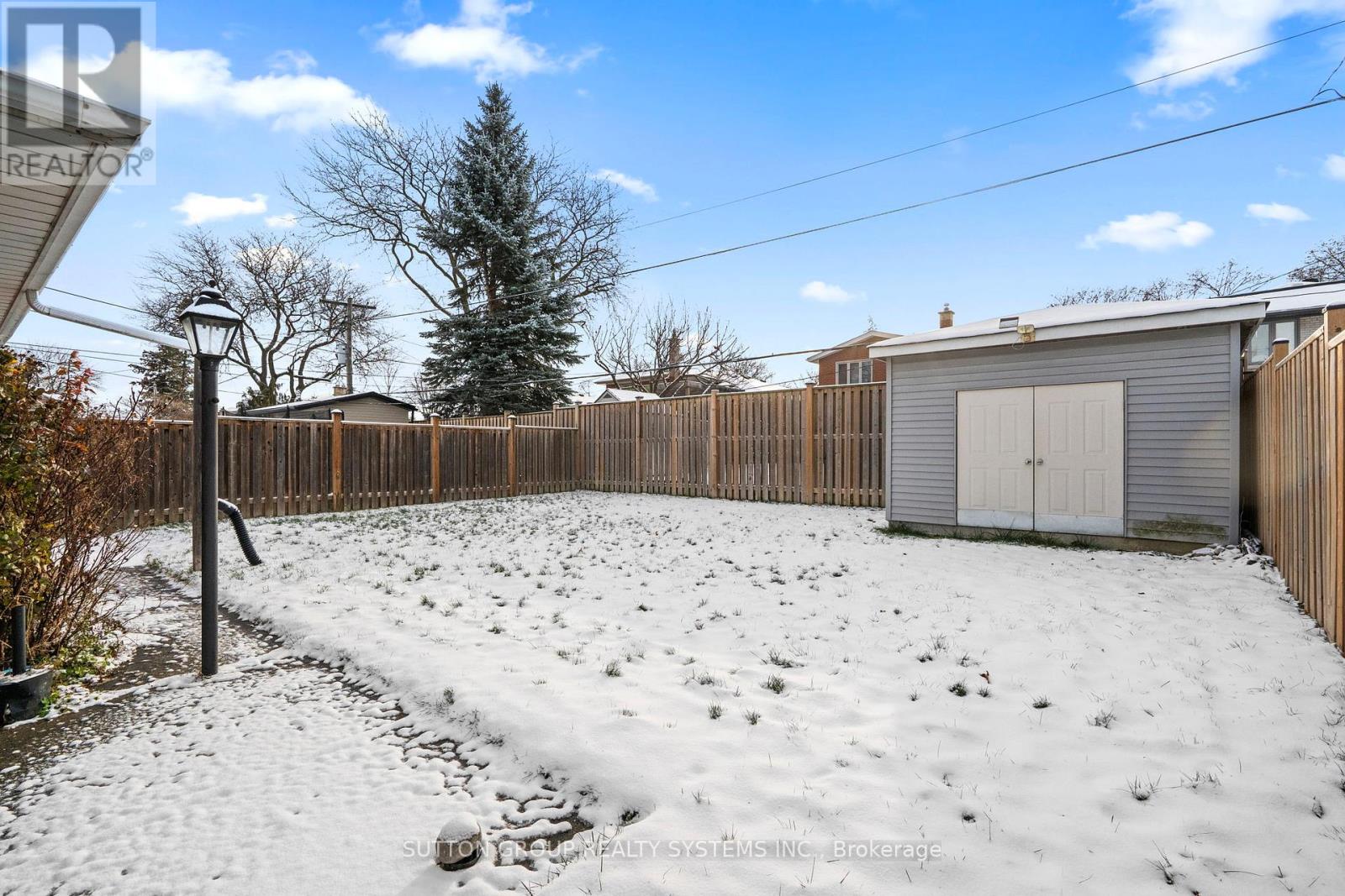 Main Floor - 103 Summitcrest Drive, Toronto, Ontario  M9P 1H7 - Photo 36 - W12613824