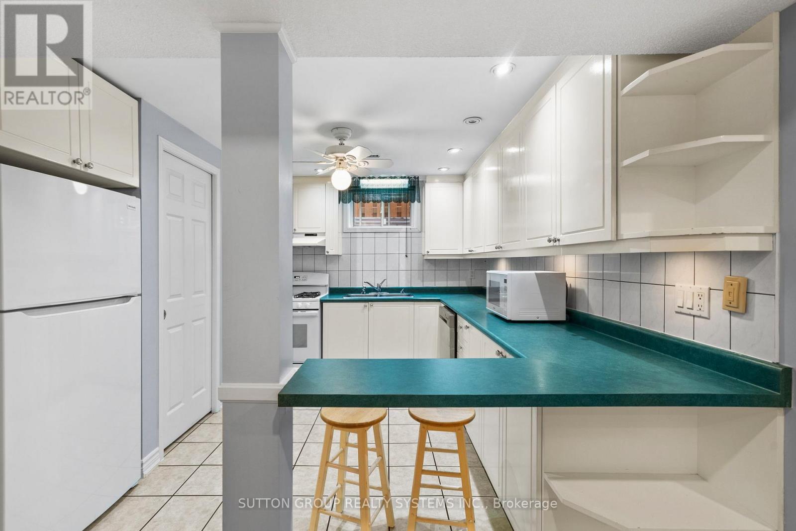 Basement - 103 Summitcrest Drive, Toronto, Ontario  M9P 1H7 - Photo 7 - W12613828