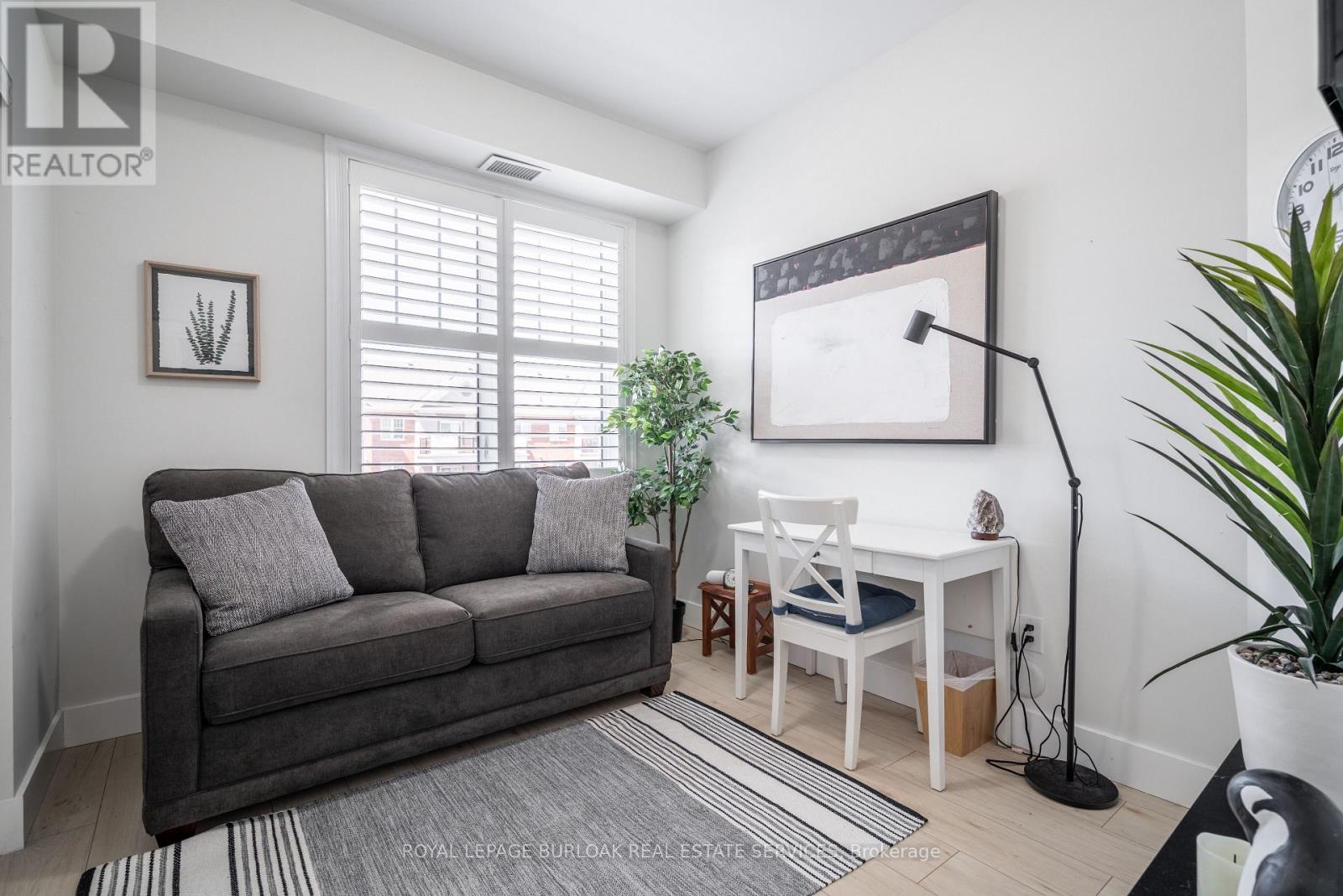 303 - 263 Georgian Drive, Oakville, Ontario  L6H 0L2 - Photo 20 - W12613858