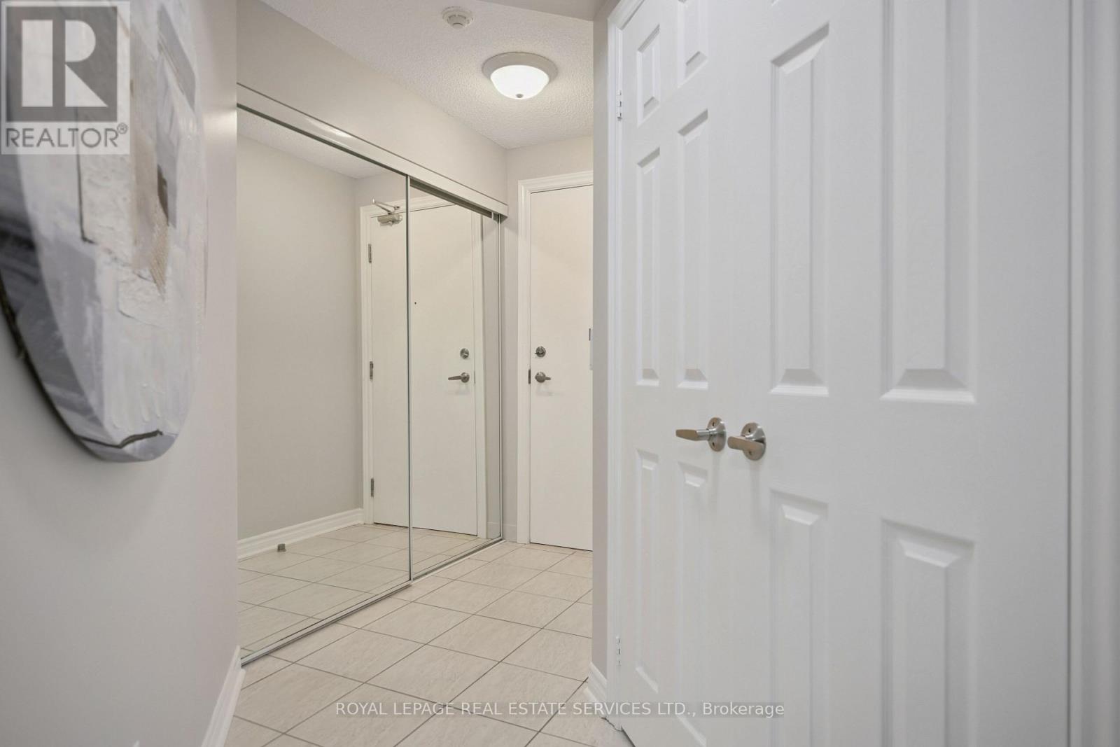 309 - 2391 Central Park Drive, Oakville, Ontario  L6H 0E4 - Photo 5 - W12613898