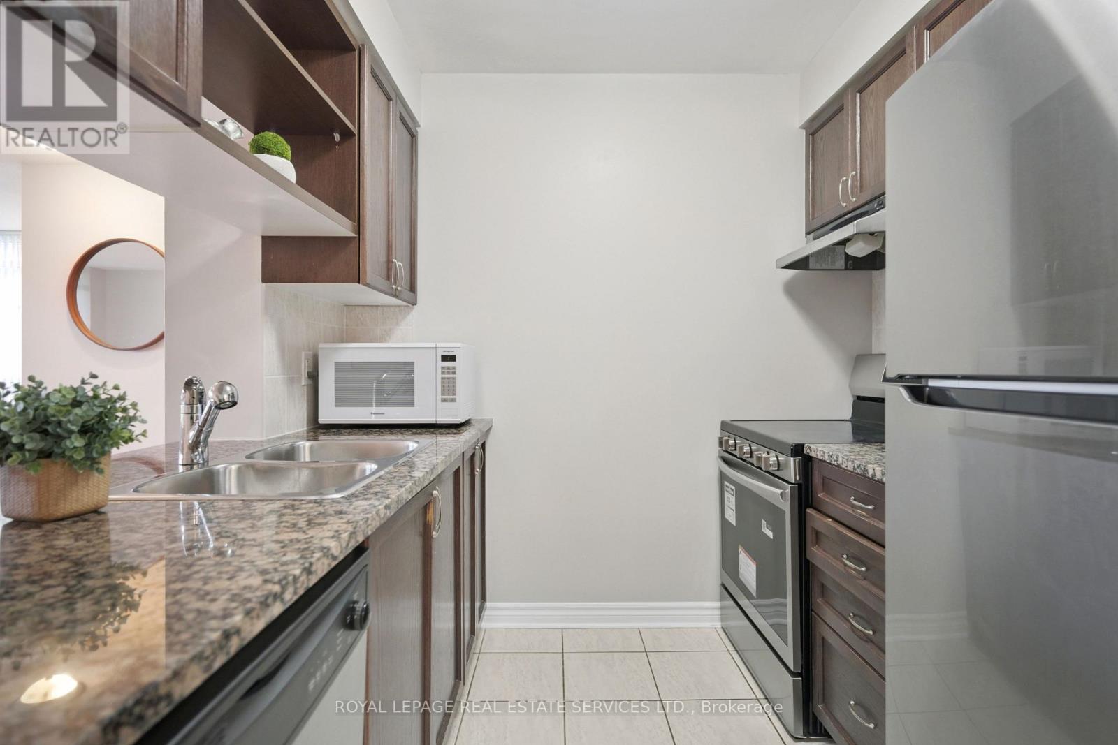 309 - 2391 Central Park Drive, Oakville, Ontario  L6H 0E4 - Photo 8 - W12613898