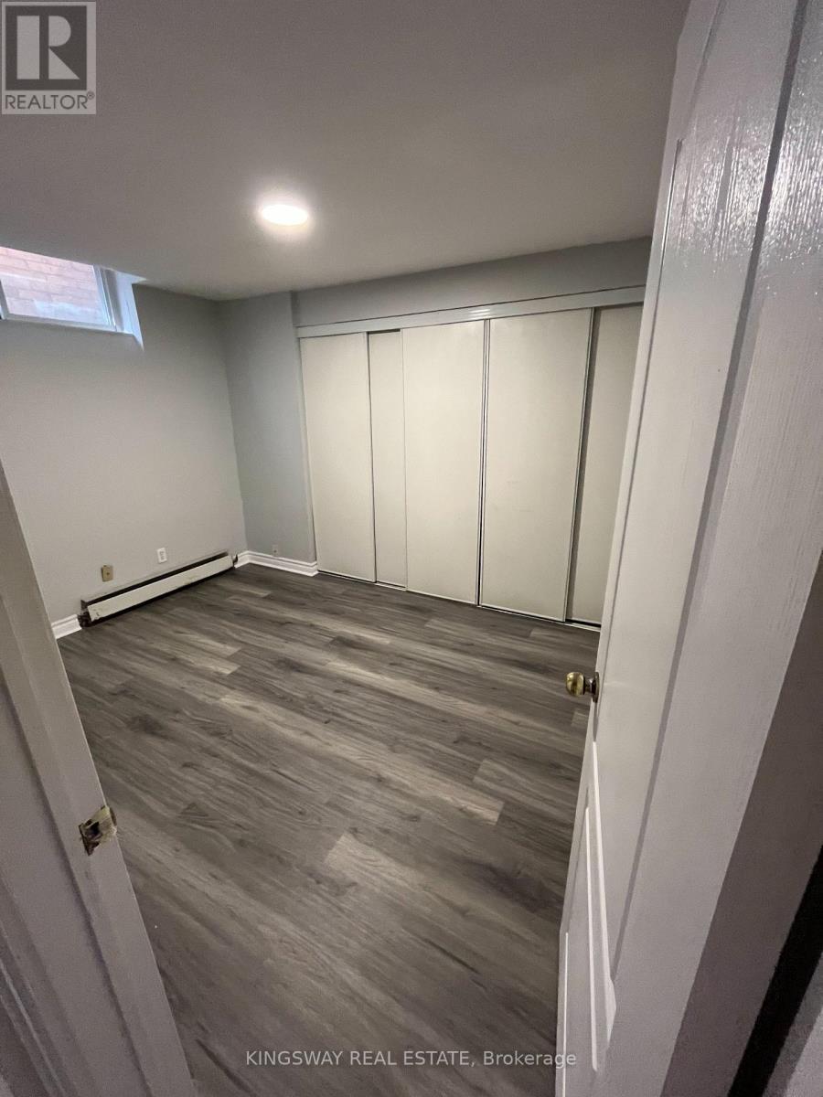 Rbsmt - 213 Royal York Road, Toronto, Ontario  M8V 2V5 - Photo 5 - W12613912