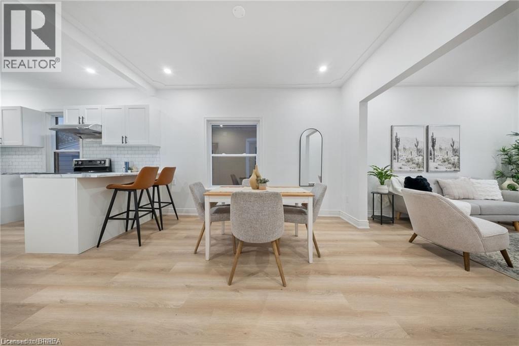 12 Carlyle Street, Brantford, Ontario  N3T 2C1 - Photo 5 - 40793063