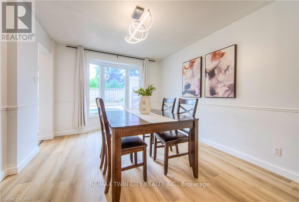 243 Highview Drive, Kitchener, Ontario  N2N 2K6 - Photo 10 - X12613826