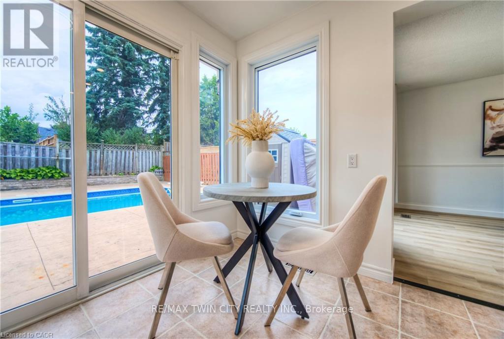 243 Highview Drive, Kitchener, Ontario  N2N 2K6 - Photo 12 - X12613826