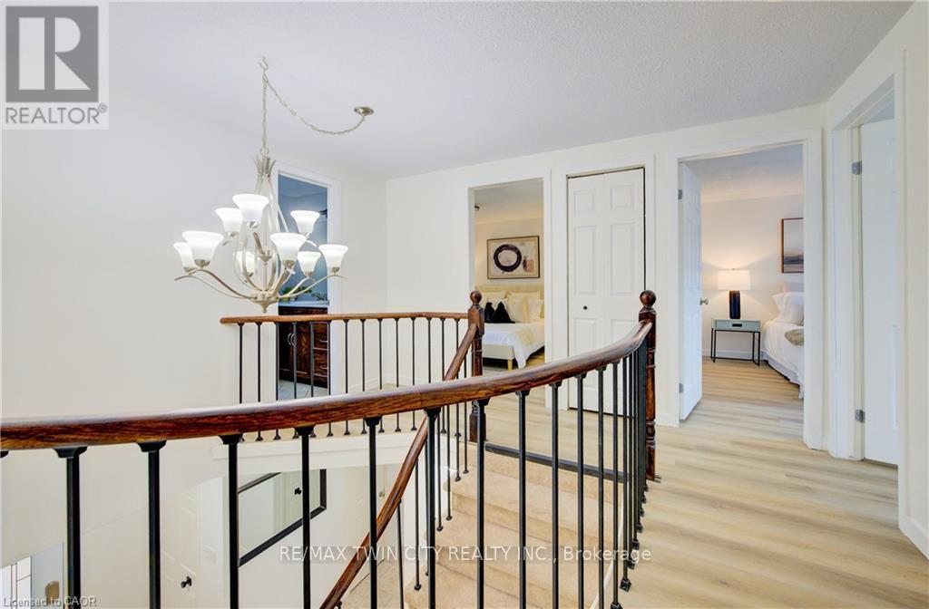 243 Highview Drive, Kitchener, Ontario  N2N 2K6 - Photo 16 - X12613826