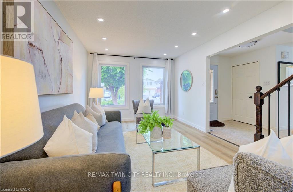 243 Highview Drive, Kitchener, Ontario  N2N 2K6 - Photo 7 - X12613826