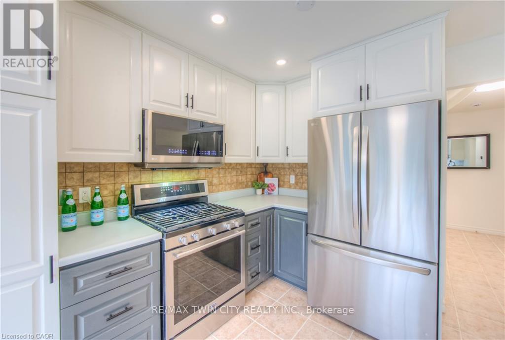 243 Highview Drive, Kitchener, Ontario  N2N 2K6 - Photo 8 - X12613826