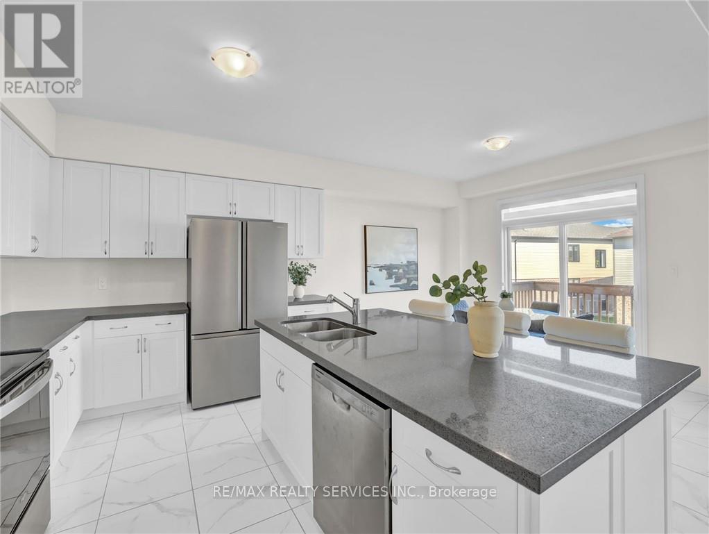 28 Ford Street, Brant, Ontario  N0E 1N0 - Photo 10 - X12613862