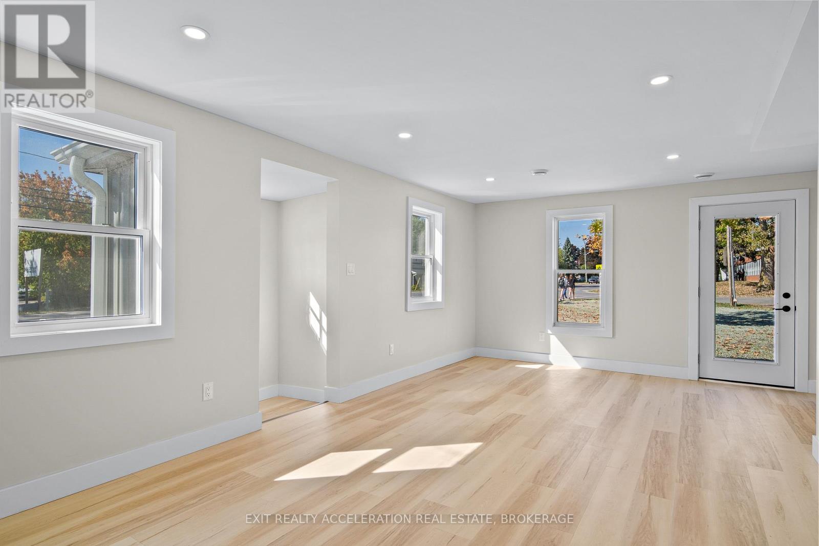 213 Belleville Road, Greater Napanee, Ontario  K7R 2R4 - Photo 12 - X12610288