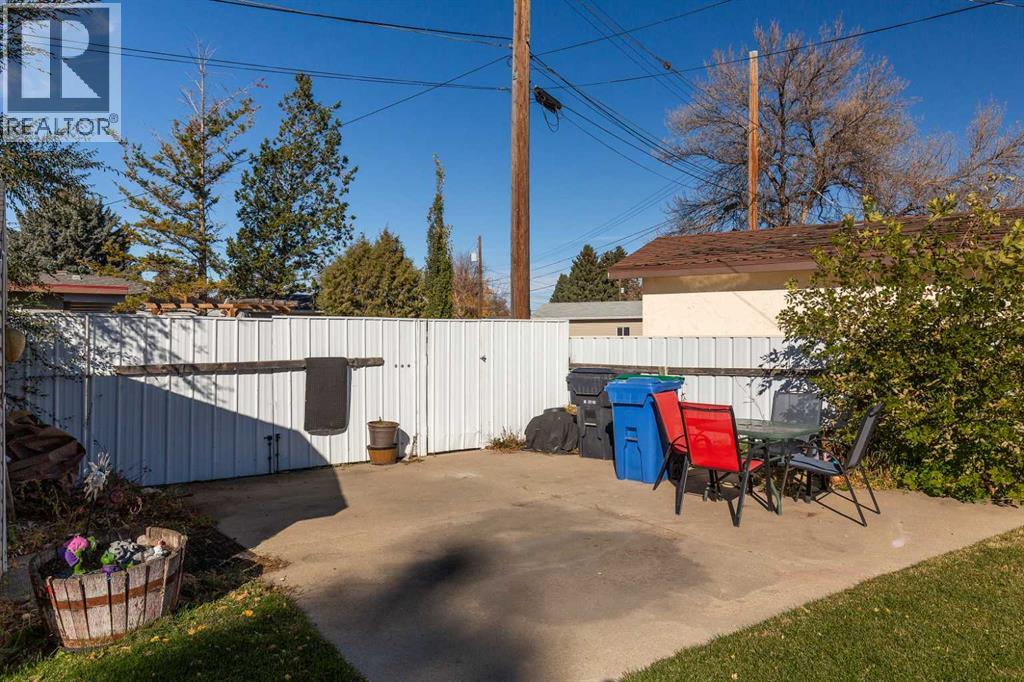 602 27 Street N, Lethbridge, Alberta  T1H 3W7 - Photo 29 - A2274234